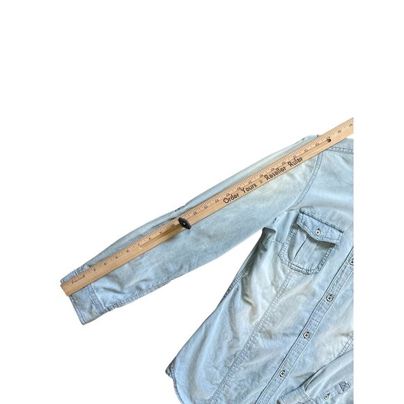 SO Perfect Shirt Womens Medium Chambray Denim Long Sleeve Button Western Top - Picture 10 of 11